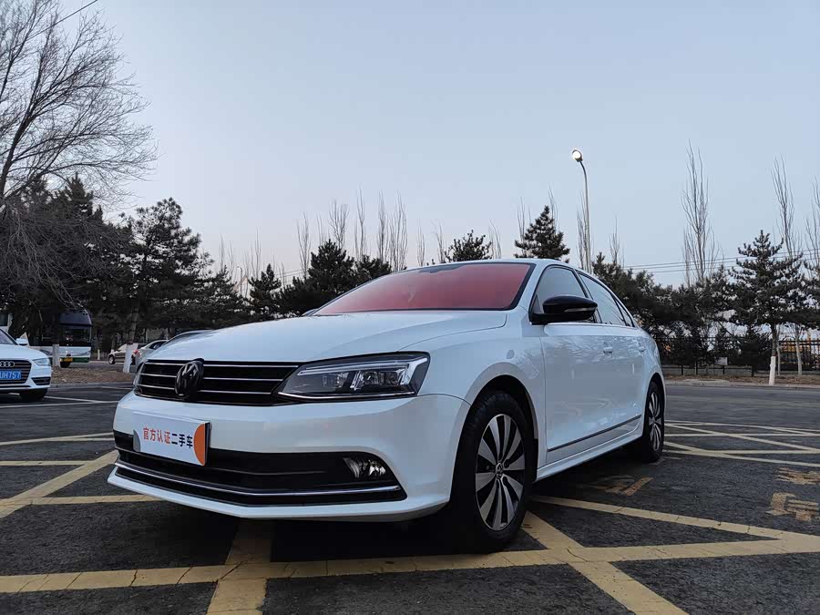 Volkswagen Sagitar 2018