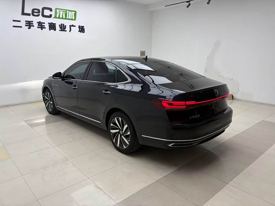 Volkswagen Passat 2023