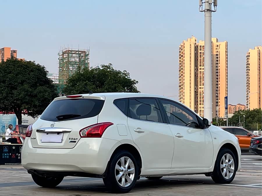 Nissan Tiida 2014