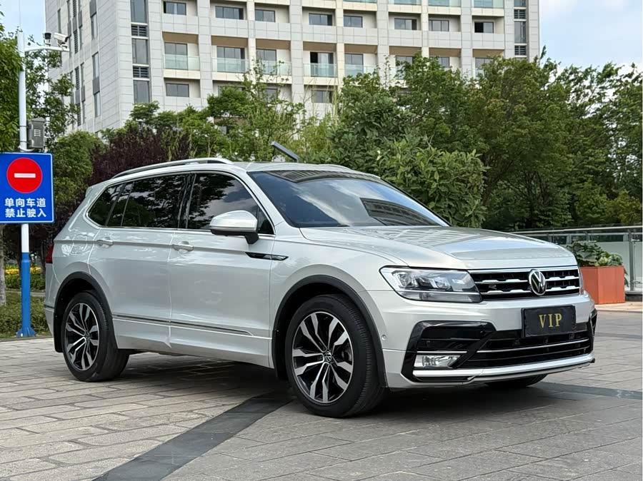 Volkswagen Tiguan L 2021