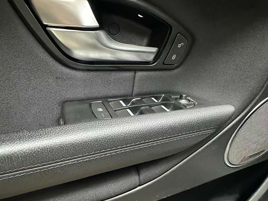 Land Rover Range Rover Evoque 2018 — фото 14