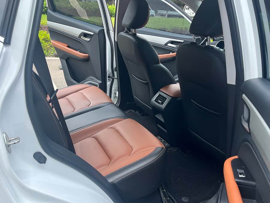 Geely Vision X6 2020 — фото 10