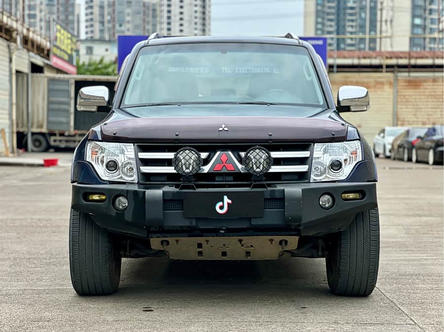 Mitsubishi Pajero 2008