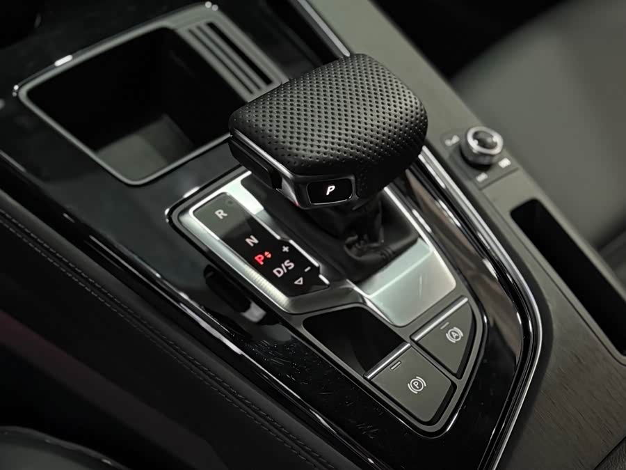 Audi A4L 2024
