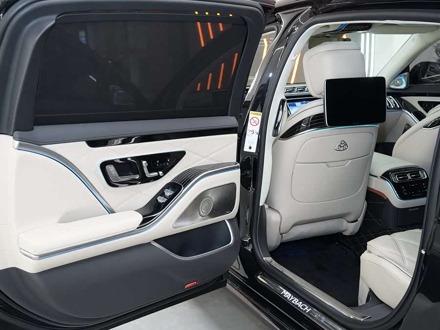 Mercedes-Benz Maybach S-Class 2023 — фото 14