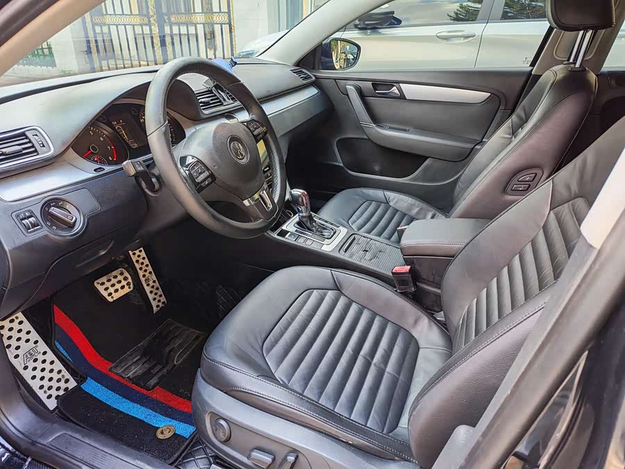 Volkswagen Magotan 2013