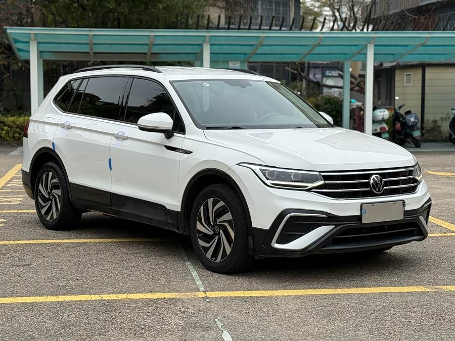 Volkswagen Tiguan L 2022