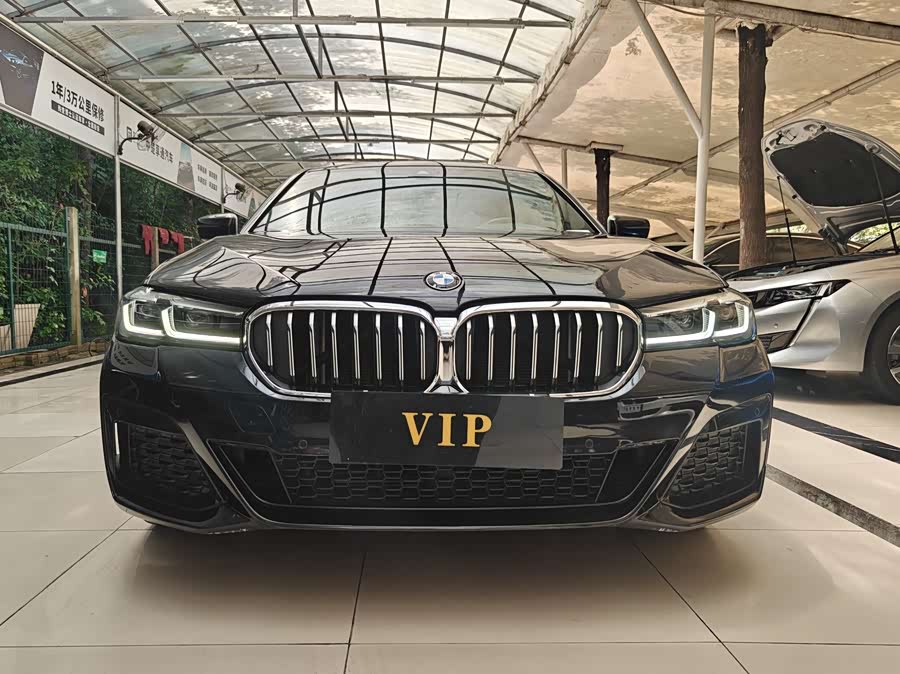 BMW 5 Series 2022 — фото 10
