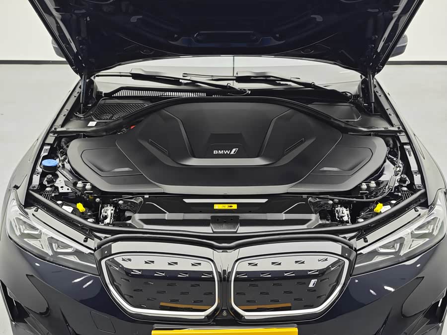 BMW i3 2022 — фото 11