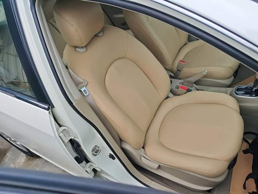 Nissan Sylphy 2019 — фото 25