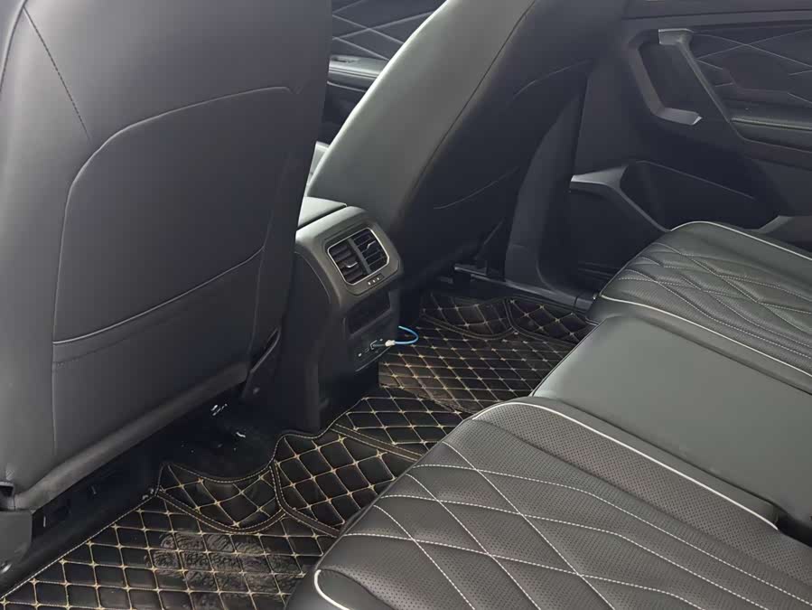 Volkswagen Tiguan L 2023