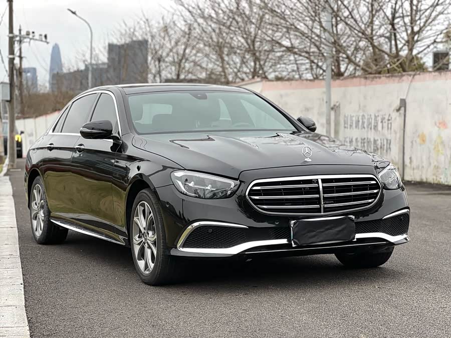 Mercedes-Benz E-Class 2023