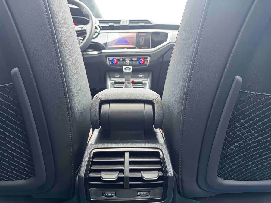 Audi Q3 2022 — фото 18