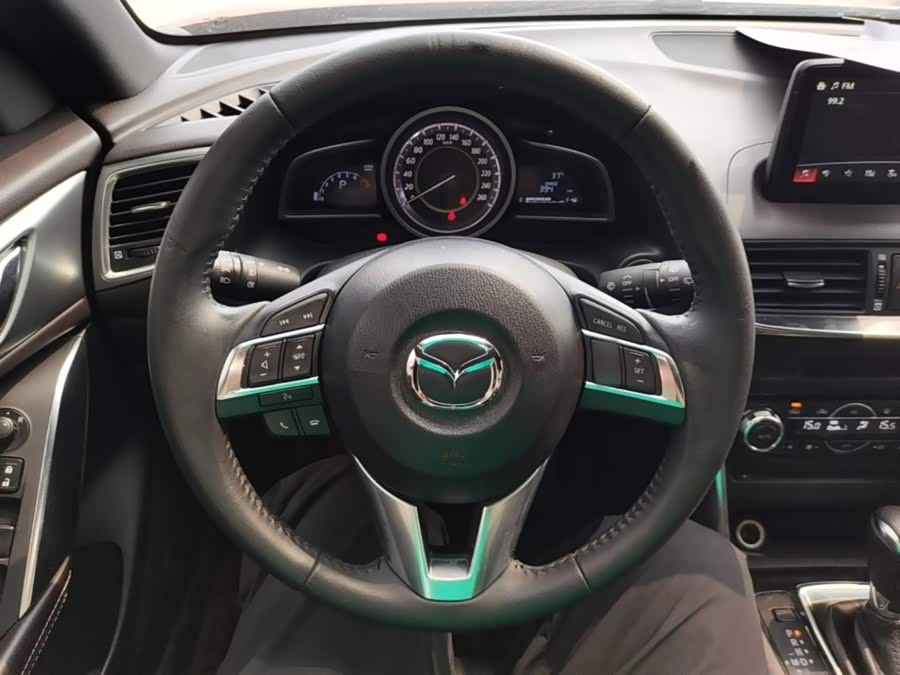 Mazda CX-4 2016 — фото 11