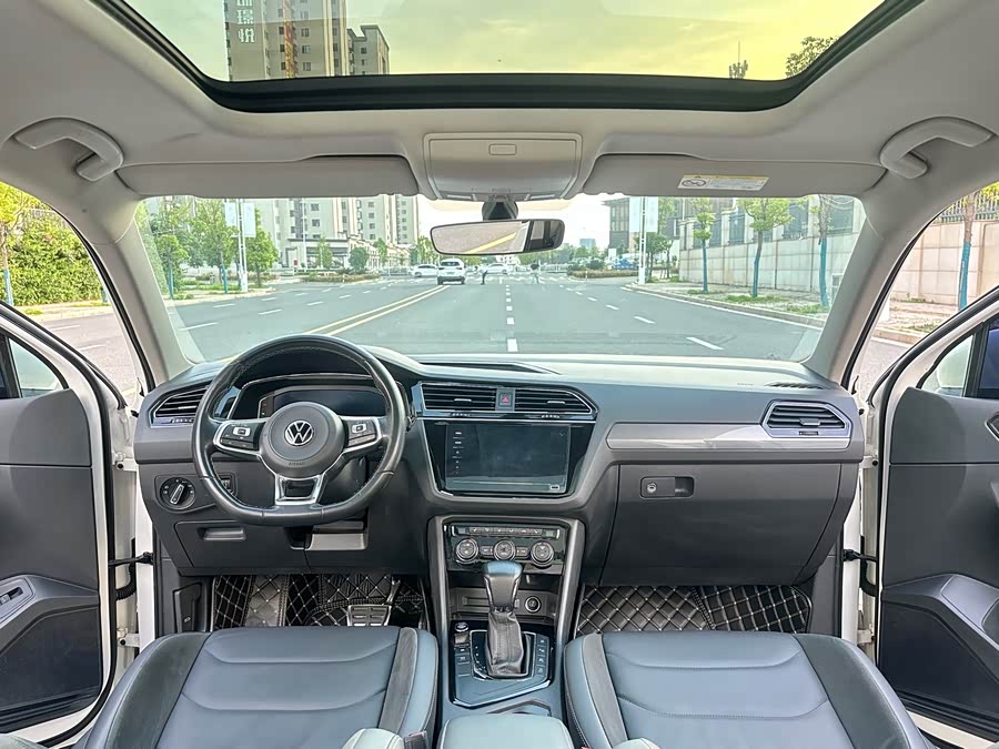 Volkswagen Tiguan L 2021 — фото 10