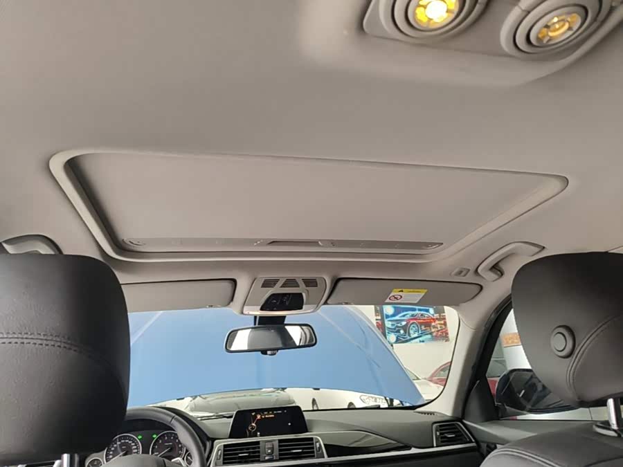 BMW 3 Series 2017 — фото 18
