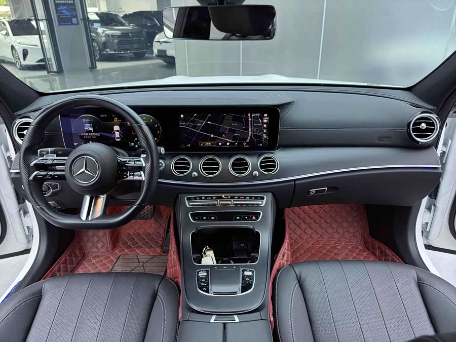 Mercedes-Benz E-Class 2023 — фото 26