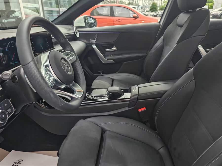 Mercedes-Benz A-Class 2022 — фото 15