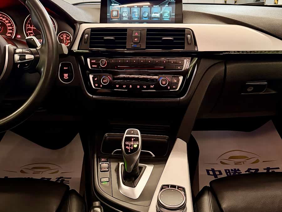 BMW 3 Series 2017 — фото 17