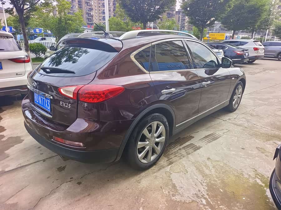 Infiniti EX 2011