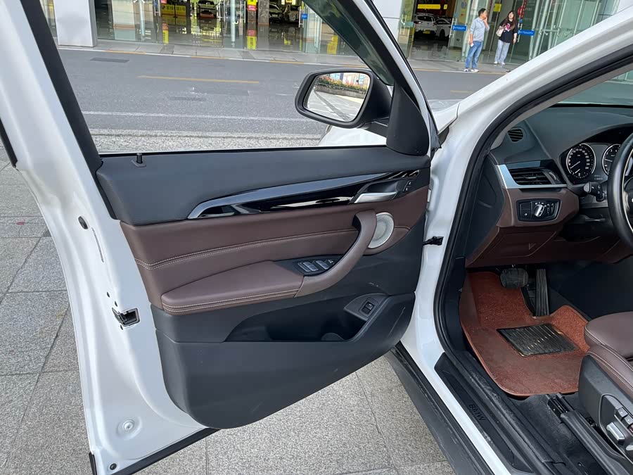 BMW X1 2022 — фото 15