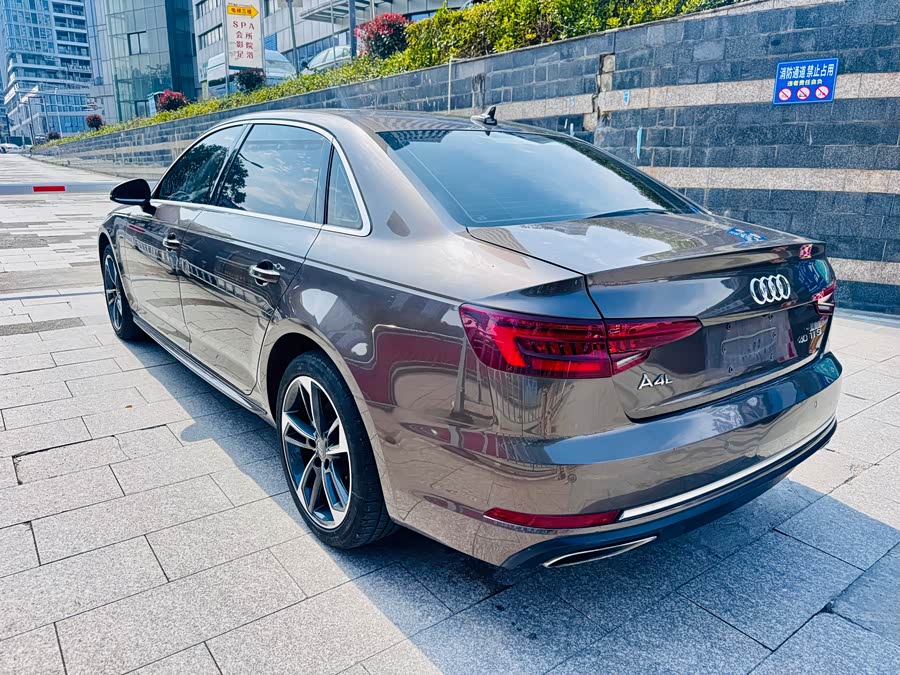 Audi A4L 2019 — фото 12