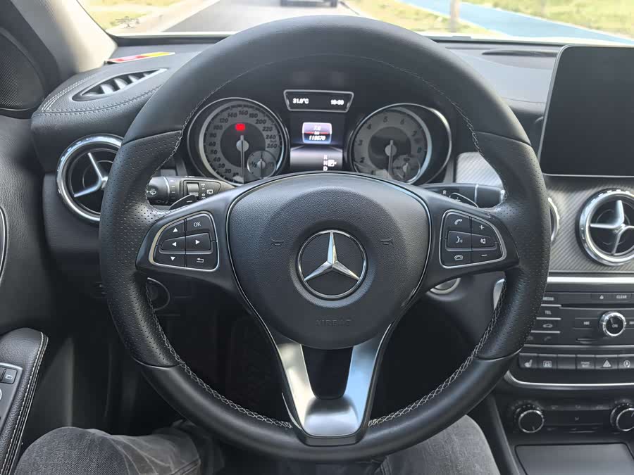Mercedes-Benz GLA 2016 — фото 8