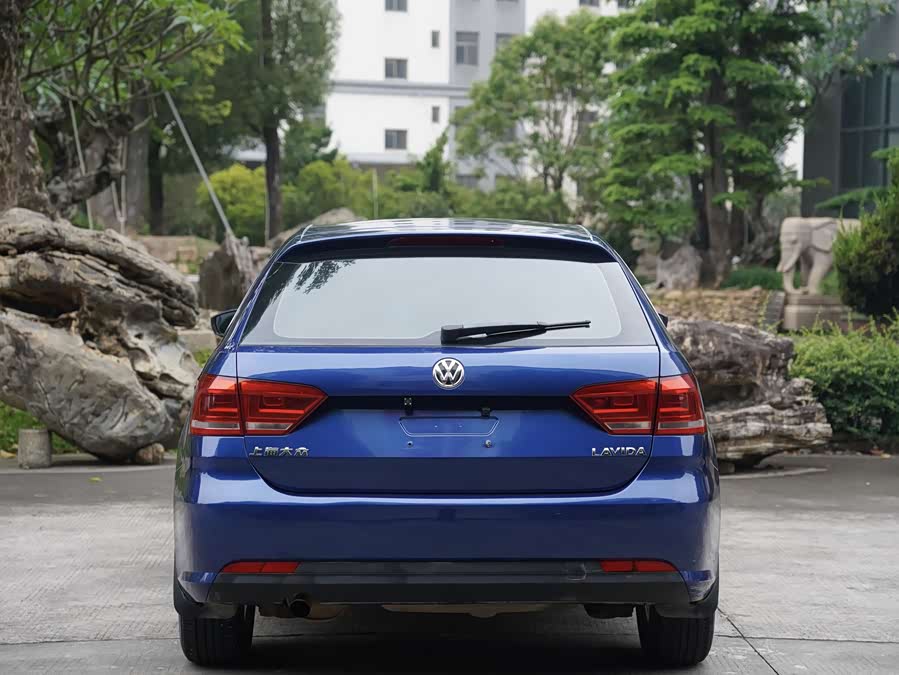 Volkswagen Gran Lavida 2013