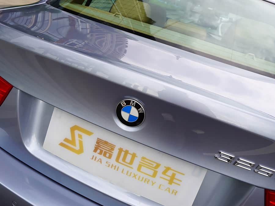 BMW 3 Series 2010 — фото 27