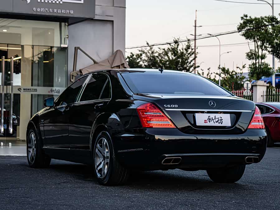 Mercedes-Benz S-Class 2004