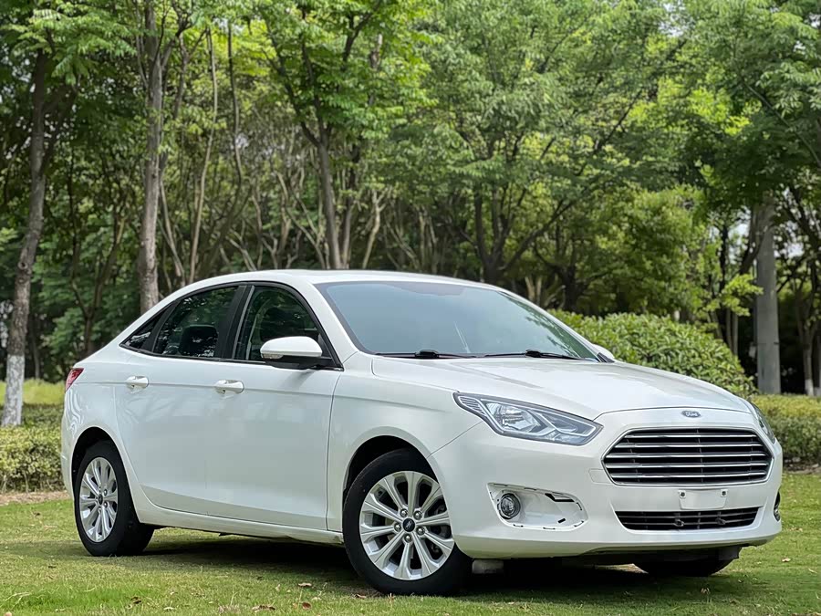 Ford Forrest 2015 — фото 14