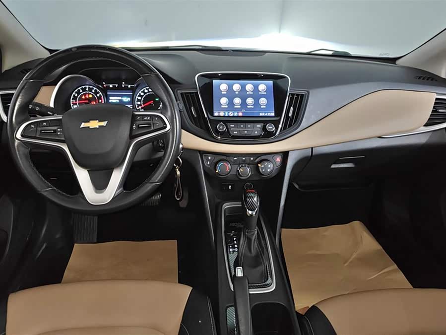 Chevrolet Cruze 2022 — фото 12