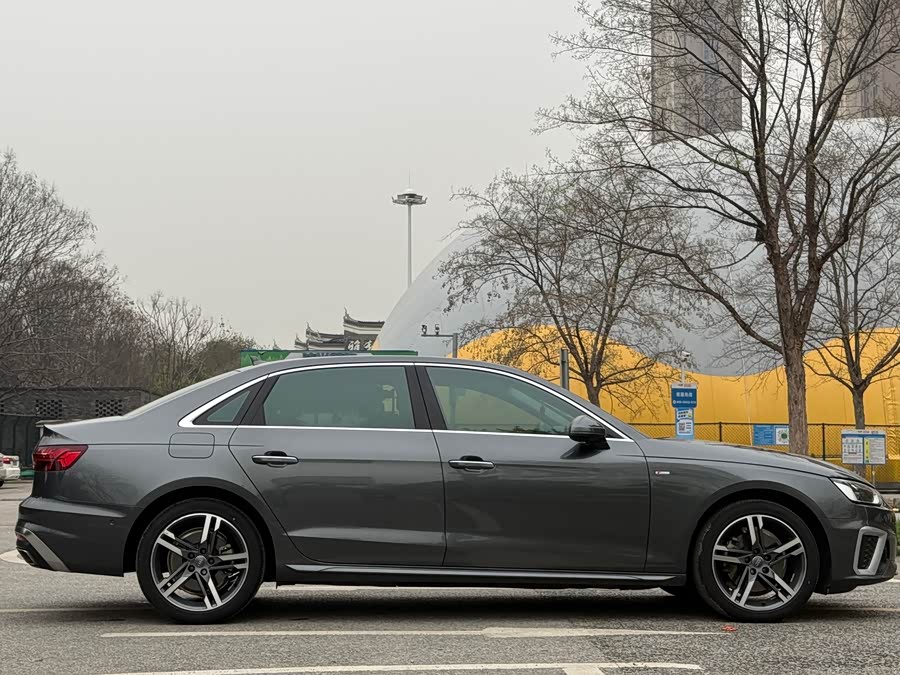 Audi A4L 2020