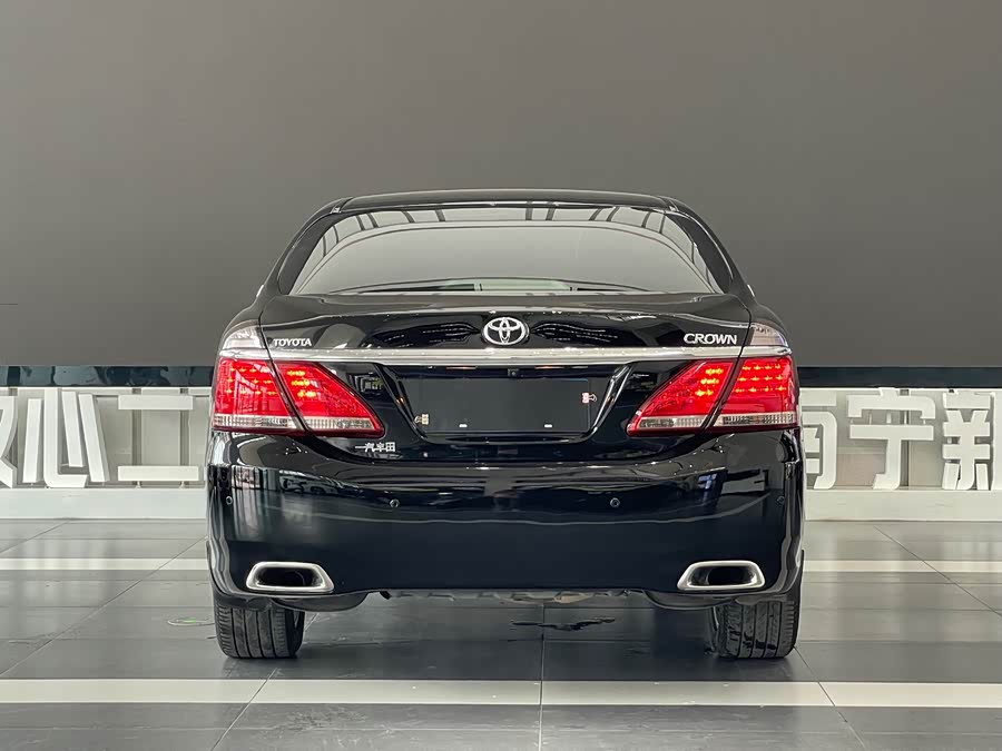 Toyota Crown 2012