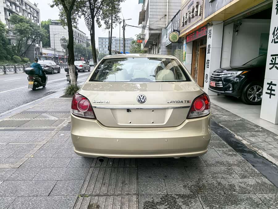 Volkswagen Lavida 2011