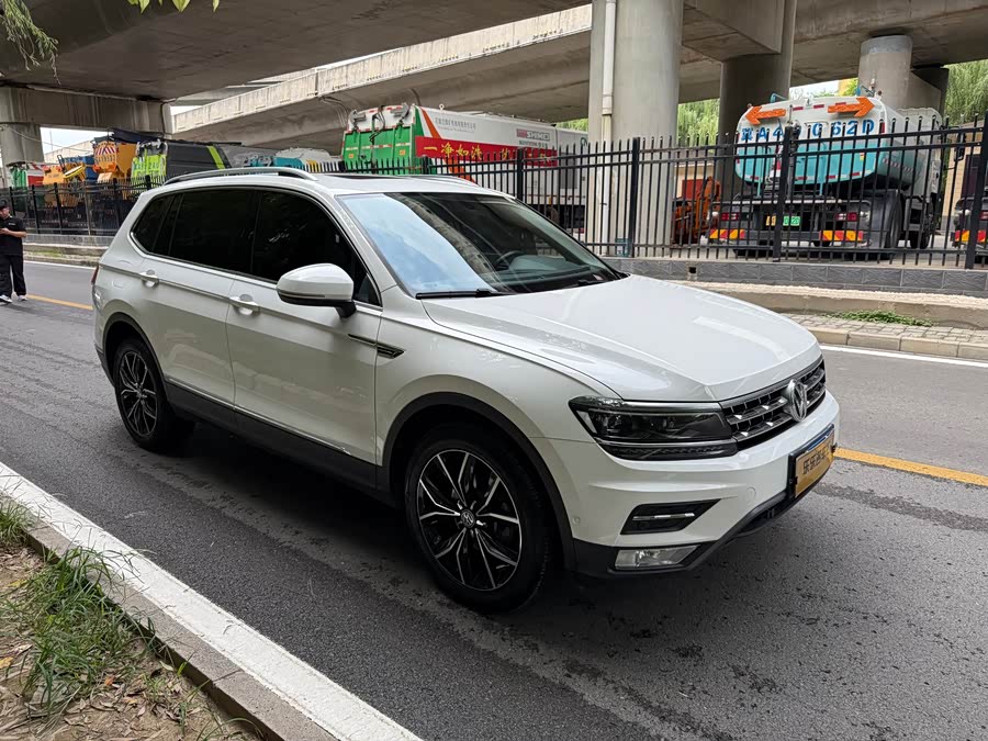 Volkswagen Tiguan L 2019