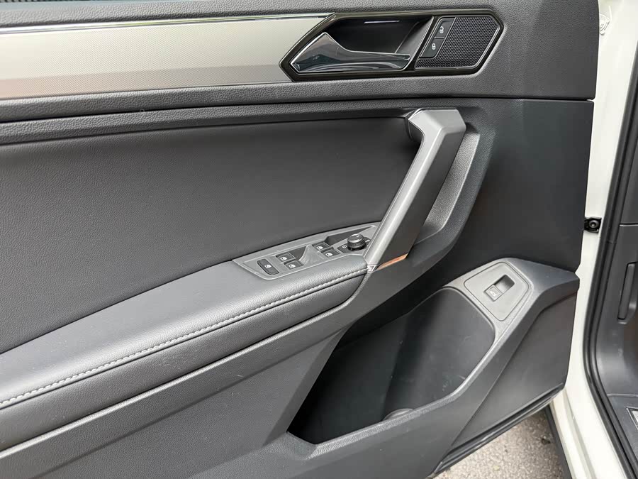 Volkswagen Tiguan L 2019 — фото 10