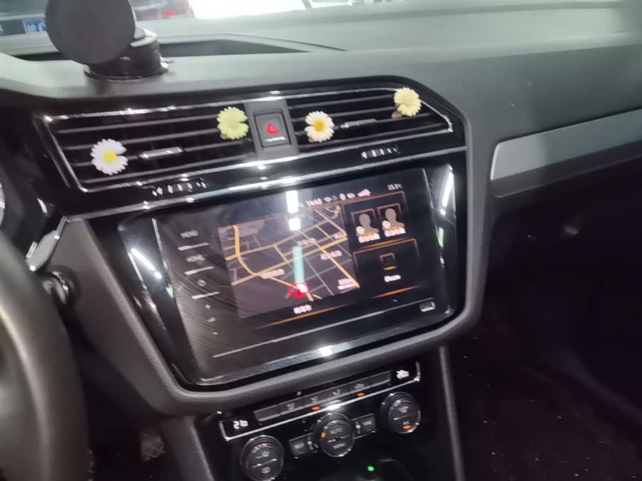 Volkswagen Tiguan L 2019 — фото 13