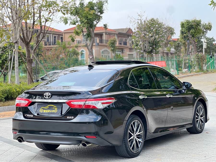 Toyota Camry 2021