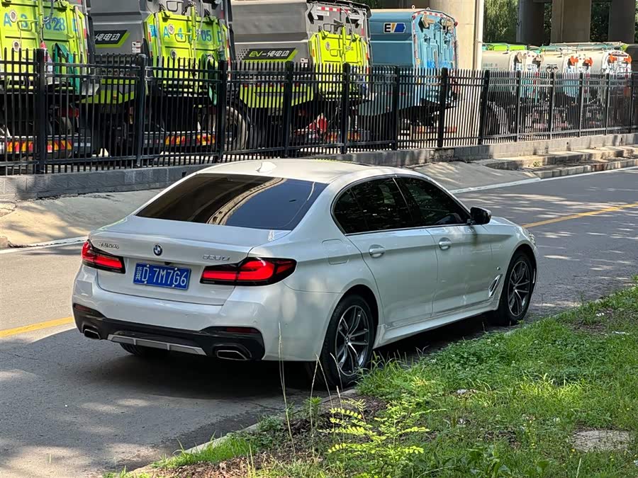 BMW 5 Series 2022 — фото 18