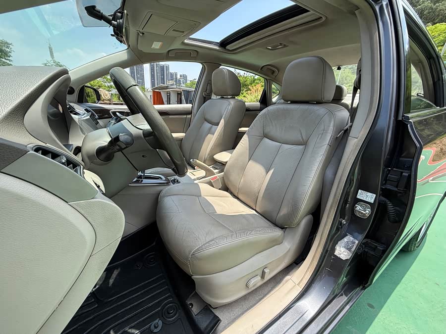 Nissan Sylphy 2012