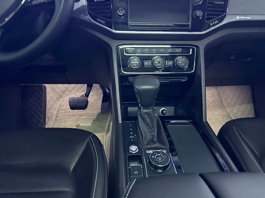 Volkswagen Teramont 2017 — фото 16