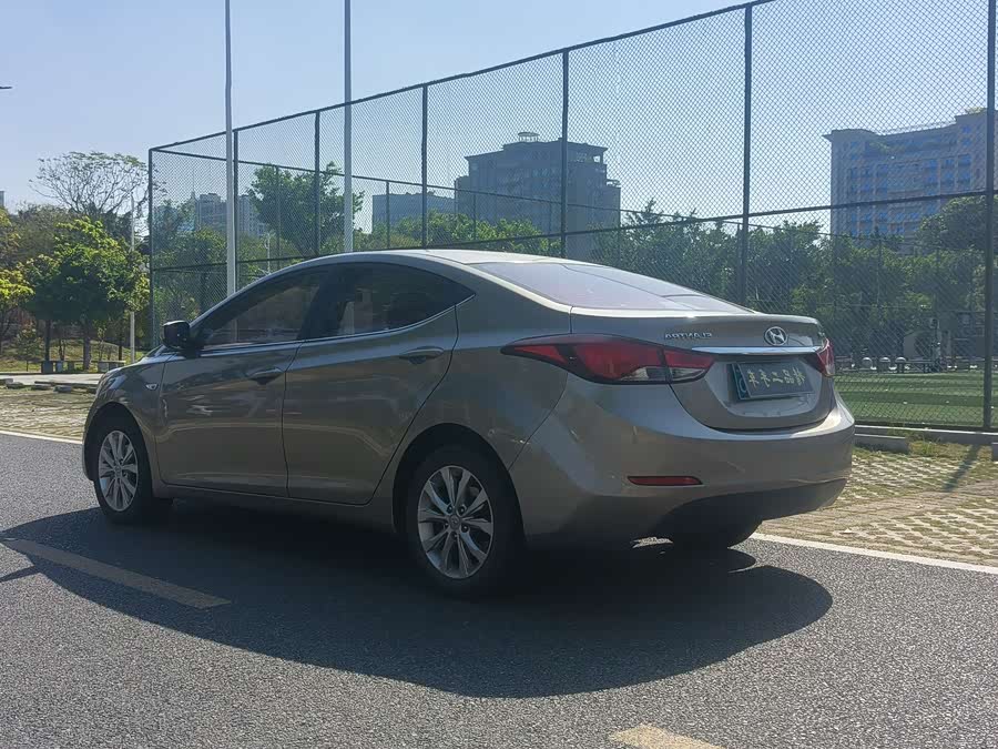 Hyundai Elantra 2016