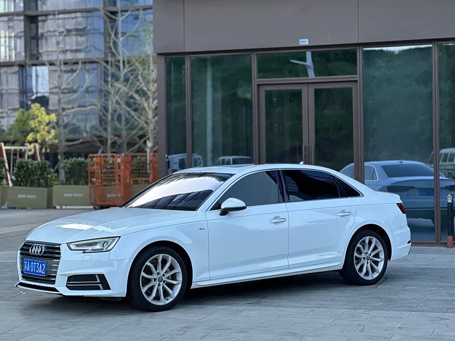 Audi A4L 2018