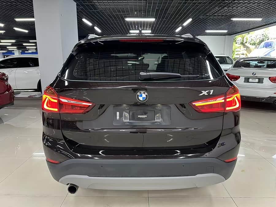 BMW X1 2016 — фото 8