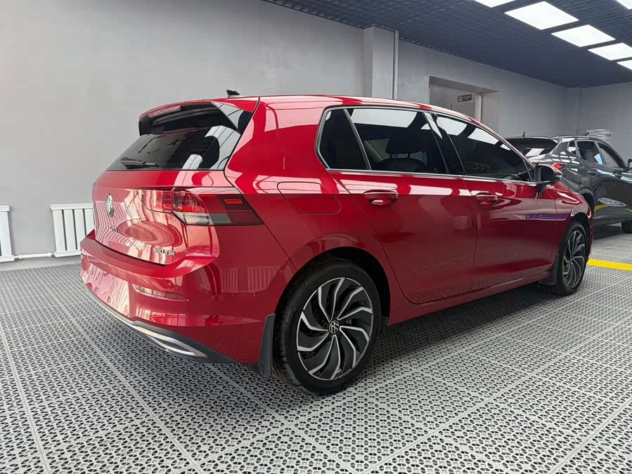 Volkswagen Golf 2021