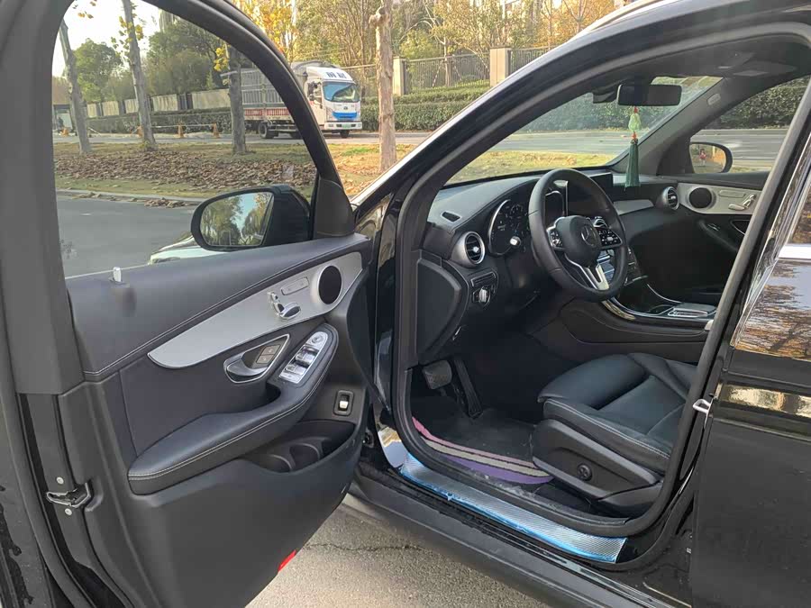 Mercedes-Benz GLC 2021