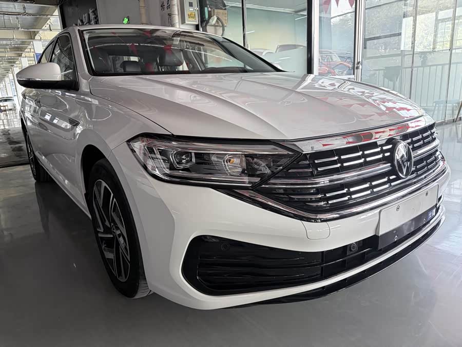 Volkswagen Sagitar 2023
