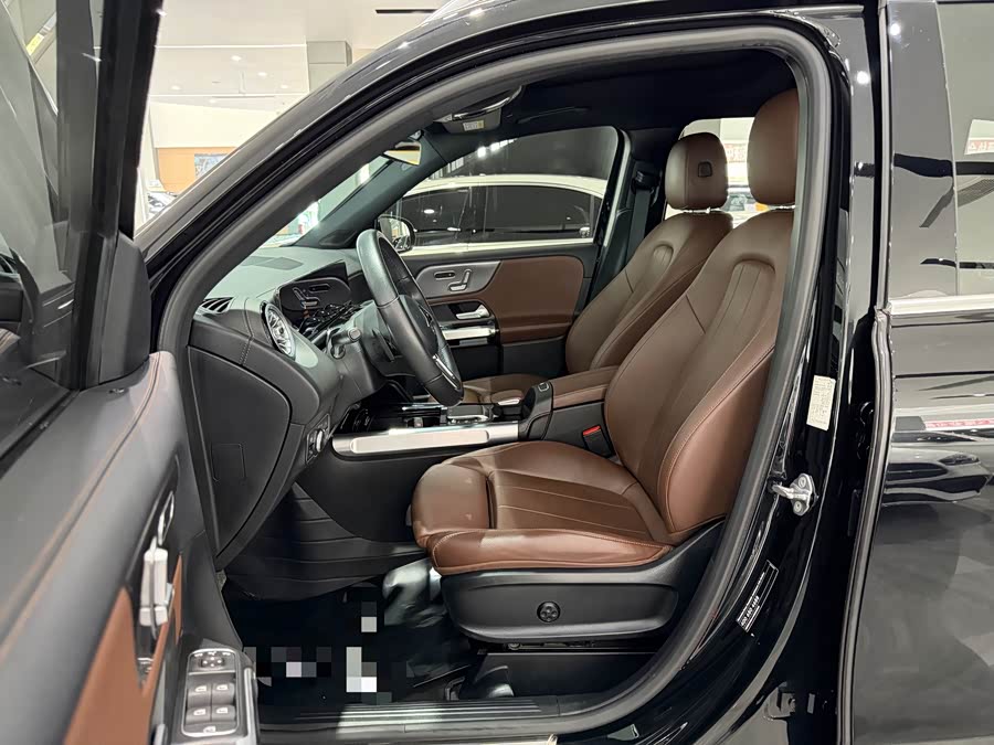 Mercedes-Benz GLB 2021