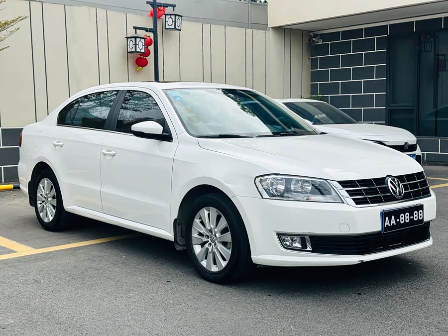 Volkswagen Lavida 2013